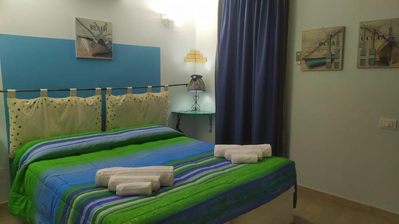 Bed and Breakfast La Pirata Capitana Costa degli Angeli Exterior foto