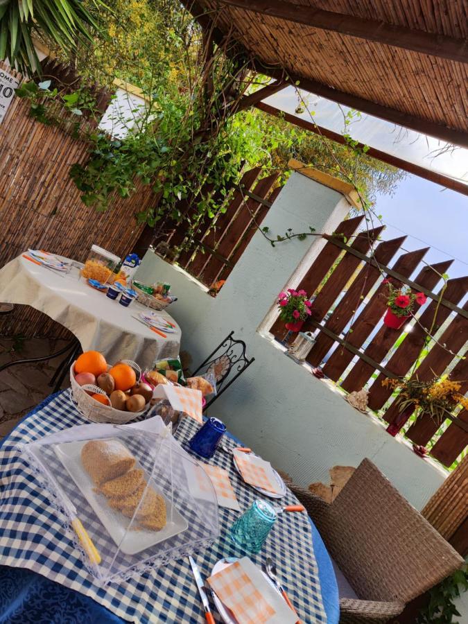 Bed and Breakfast La Pirata Capitana Costa degli Angeli Exterior foto